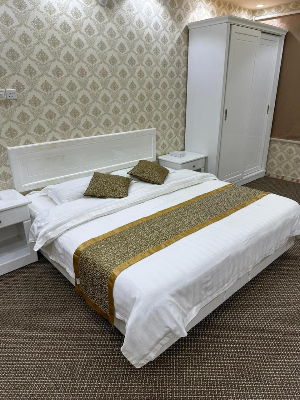 فندق ادوماتو Adomato Hotel Dawmat al-Jandal Exterior foto
